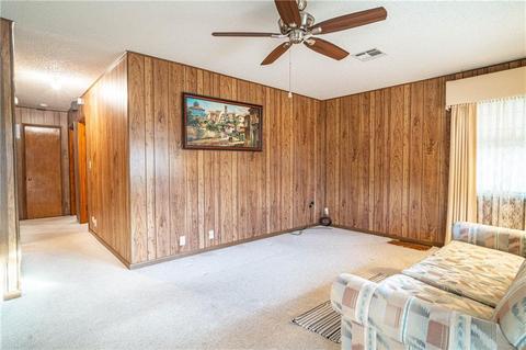 1058 Dill St, Altus, OK 73521 photo 5