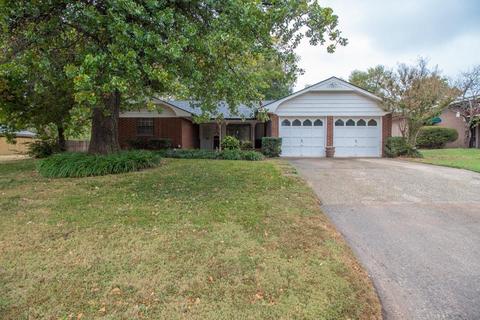 1709 N Rolling Ridge Dr, Bethany, OK 73008 photo 1