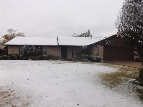 601 Camelot Ct, Altus, OK 73521 photo 1