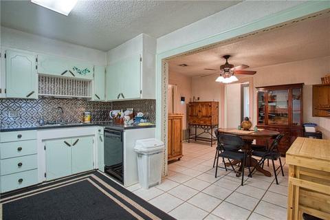 715 E Cypress St, Altus, OK 73521 photo 11
