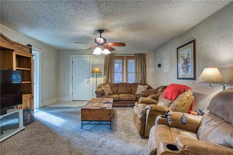 715 E Cypress St, Altus, OK 73521 photo 6