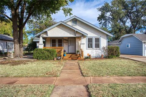 715 E Cypress St, Altus, OK 73521 photo 1