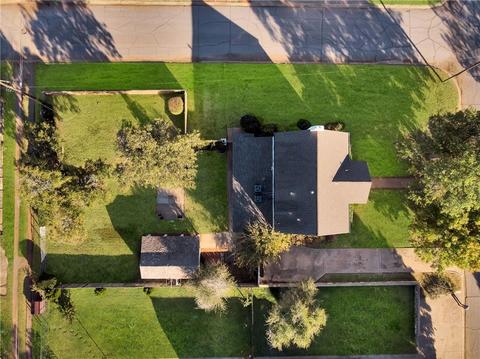 825 E Cypress St, Altus, OK 73521 photo 27