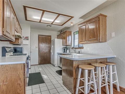 2829 Creekview Pl, Norman, OK 73071 photo 10