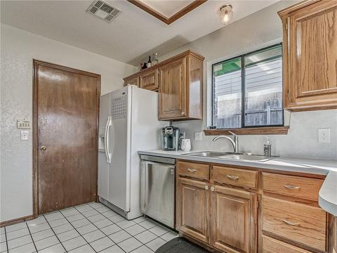 2829 Creekview Pl, Norman, OK 73071 photo 12