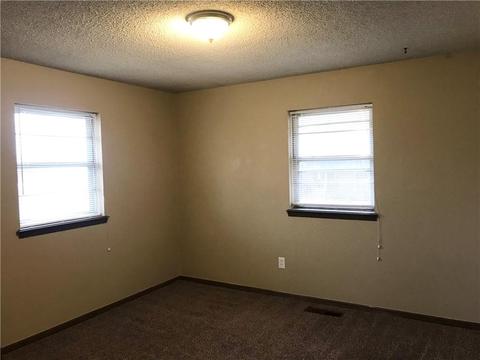 224 Barbara Dr, Edmond, OK 73013 photo 9