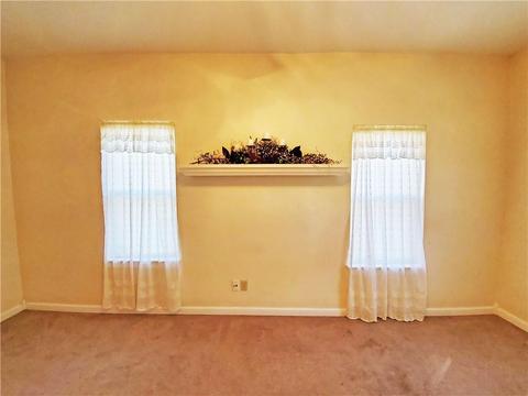 320 S 8th St, Chickasha, OK 73018 photo 5