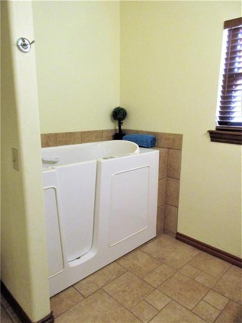 133 W 6th St, Hydro, OK 73048 photo 30