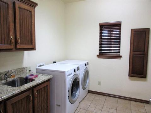 133 W 6th St, Hydro, OK 73048 photo 33