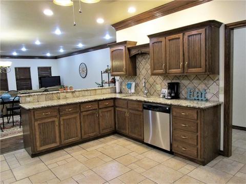 133 W 6th St, Hydro, OK 73048 photo 17