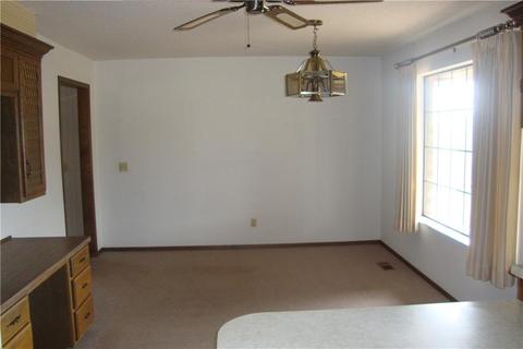 909 N Broadway Ave, Hydro, OK 73048 photo 10