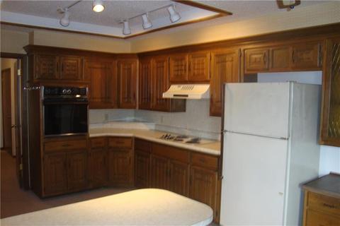 909 N Broadway Ave, Hydro, OK 73048 photo 13