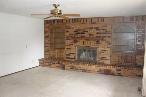 909 N Broadway Ave, Hydro, OK 73048 photo 6