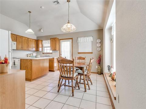 2408 Tyler Ln, Moore, OK 73170 photo 13