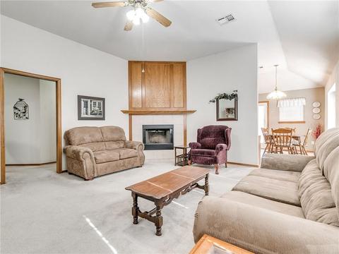 2408 Tyler Ln, Moore, OK 73170 photo 10