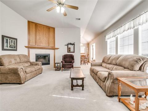 2408 Tyler Ln, Moore, OK 73170 photo 9