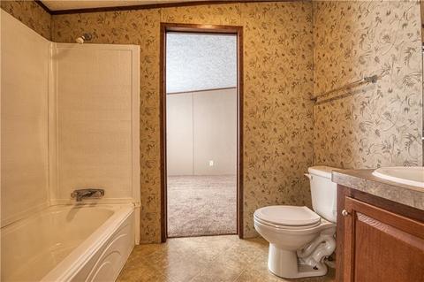 512 E 1st St, Foss, OK 73647 photo 13