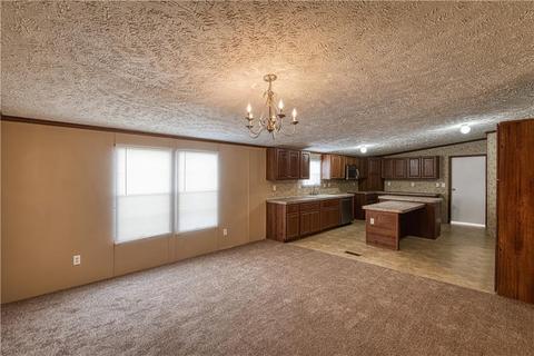 512 E 1st St, Foss, OK 73647 photo 3