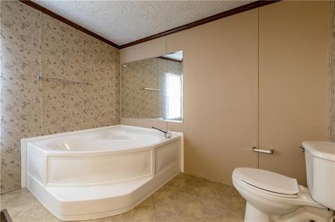 512 E 1st St, Foss, OK 73647 photo 10