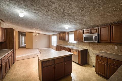 512 E 1st St, Foss, OK 73647 photo 4