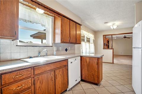 1124 S Trail Dr, Altus, OK 73521 photo 14