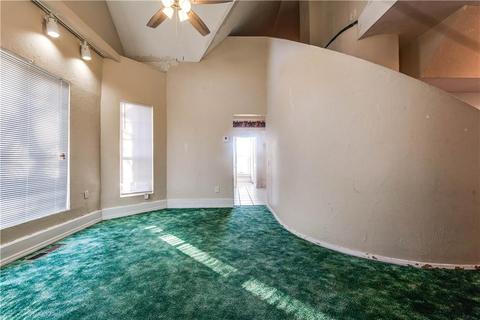 12 E Danforth Rd, Edmond, OK 73034 photo 4