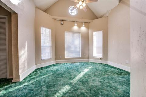 12 E Danforth Rd, Edmond, OK 73034 photo 2