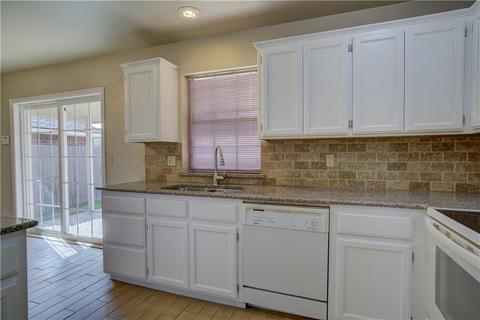 1916 Pendleton Dr, Norman, OK 73072 photo 17