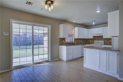 1916 Pendleton Dr, Norman, OK 73072 photo 12