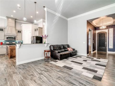 404 Perth Ct, Norman, OK 73069 photo 5