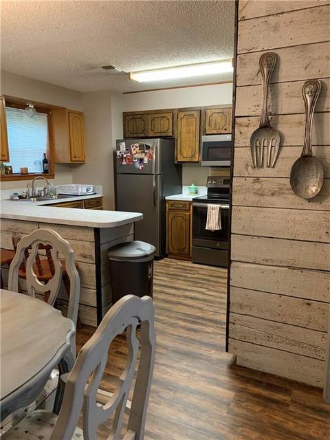 211 E Circle Dr, Broken Bow, OK 74728 photo 7