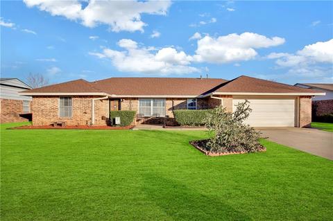 808 Windsor St, Altus, OK 73521 photo 2