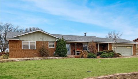311 S Highland Dr, Erick, OK 73645 photo 1