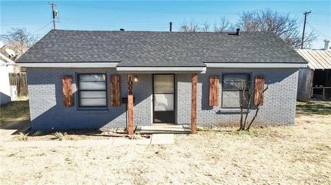 1008 N Willard St, Altus, OK 73521 photo 1