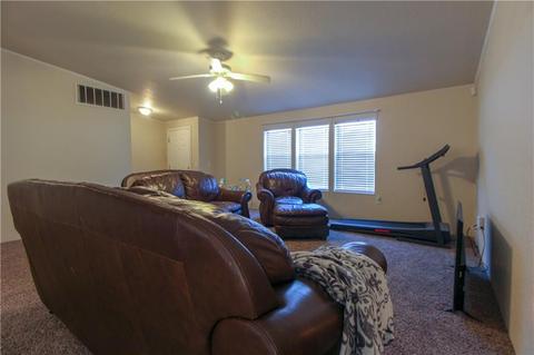 417 S Cemetery Rd, Tuttle, OK 73089 photo 3