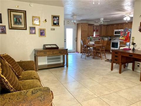 202 Clearview Dr, Amber, OK 73004 photo 2