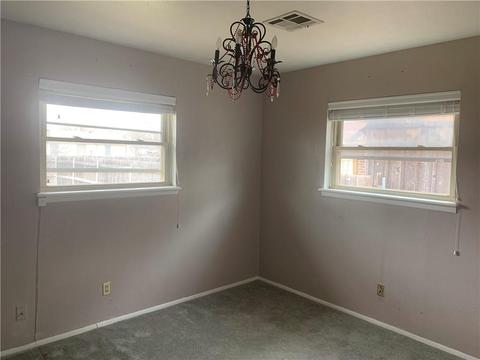 905 Denise, Altus, OK 73521 photo 9