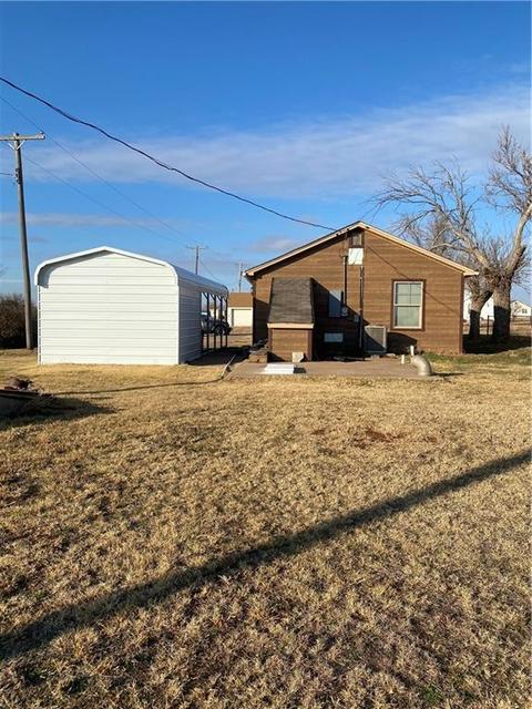 106 E Second St, Leedey, OK 73654 photo 3