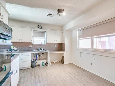 809 Sunset Dr, Edmond, OK 73003 photo 6