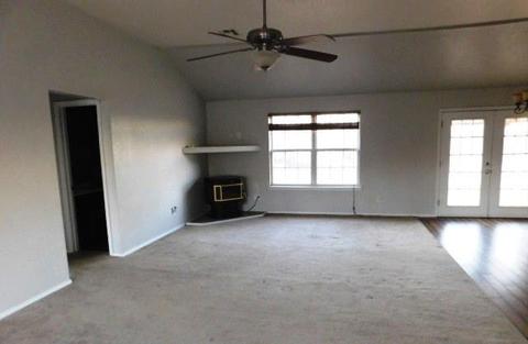 308 E 6th St, Amber, OK 73004 photo 2