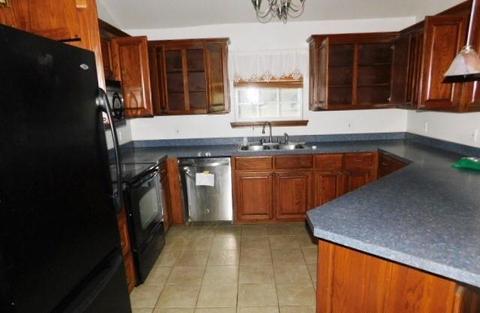 308 E 6th St, Amber, OK 73004 photo 4