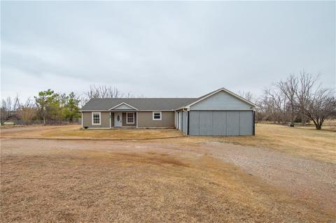 2083 Fox Ln, Tuttle, OK 73089 photo 1