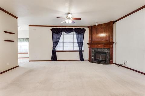 2213 Oak Dr, Moore, OK 73170 photo 6