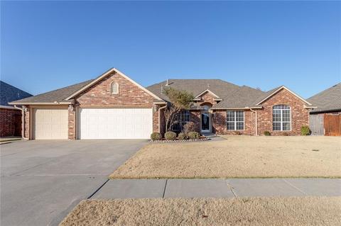 2213 Oak Dr, Moore, OK 73170 photo 1