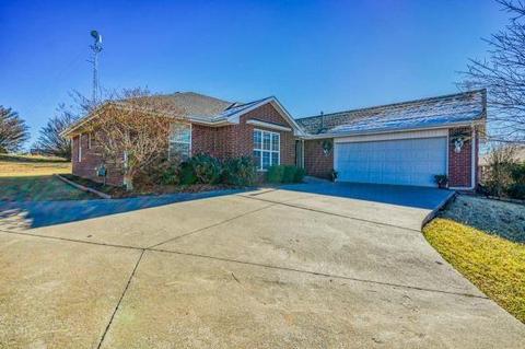 2310 Tailwinds Dr, Purcell, OK 73080 photo 1