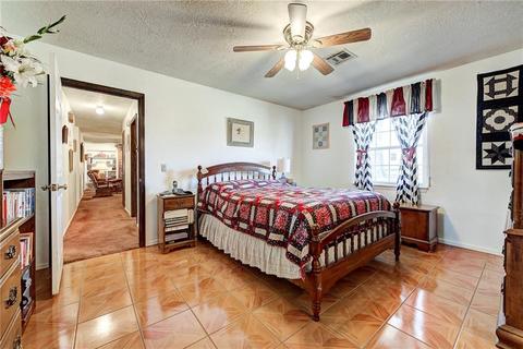 913 S Dobbs Rd, Harrah, OK 73045 photo 16