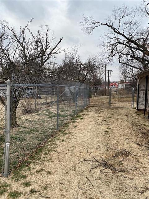 511 S Broad St, Guthrie, OK 73044 photo 1