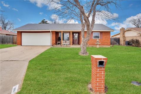 1813 Taft St, Altus, OK 73521 photo 1
