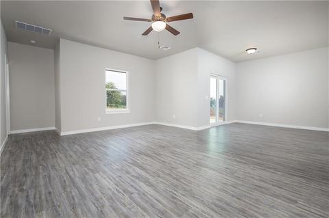 15932 Spur Cir, Mcloud, OK 74851 photo 6