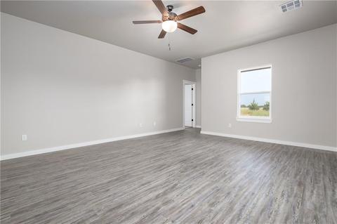 15932 Spur Cir, Mcloud, OK 74851 photo 5